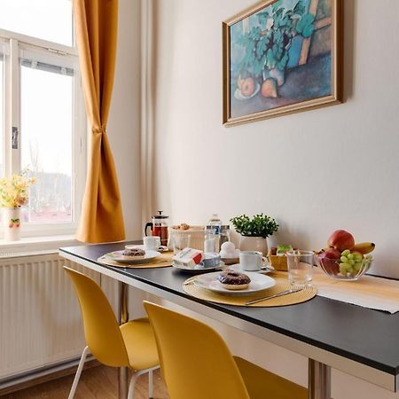 Sunshine Apartment Near The City Center Praha Bagian luar foto