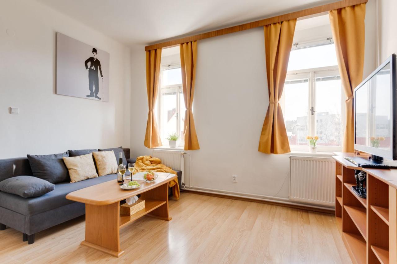 Sunshine Apartment Near The City Center Praha Bagian luar foto