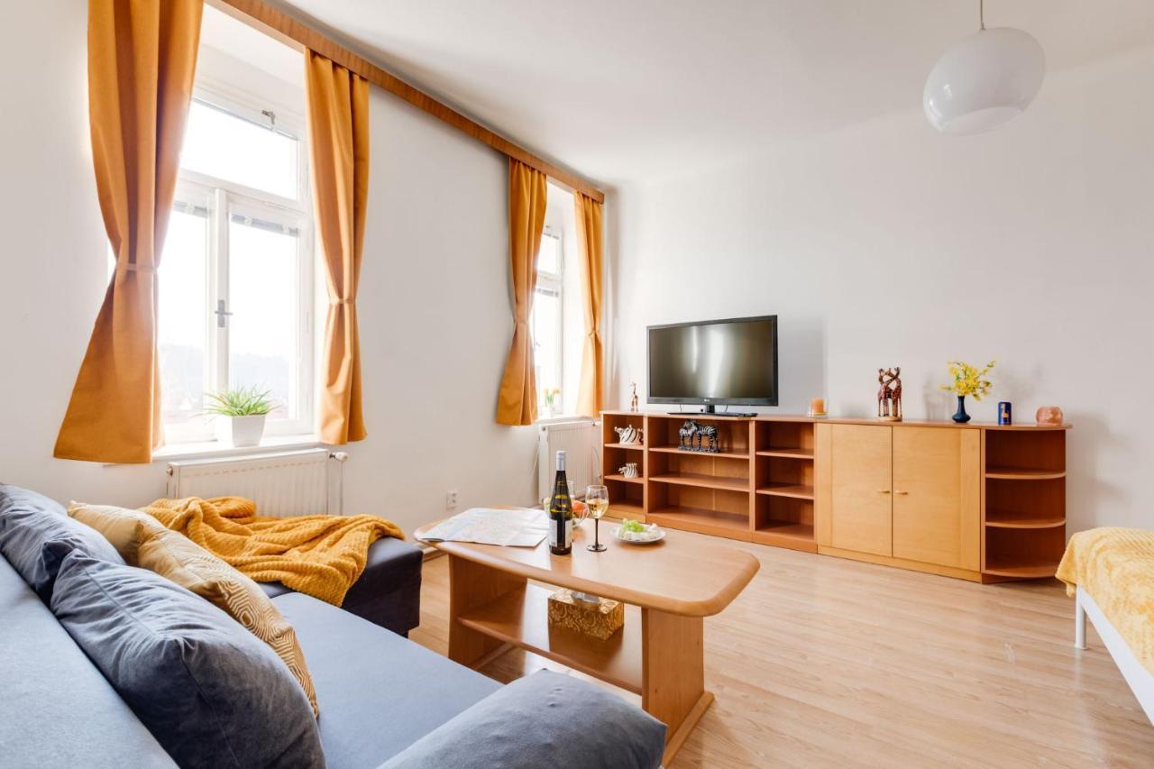 Sunshine Apartment Near The City Center Praha Bagian luar foto