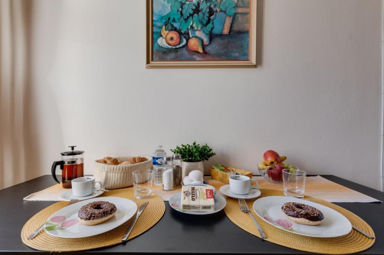Sunshine Apartment Near The City Center Praha Bagian luar foto