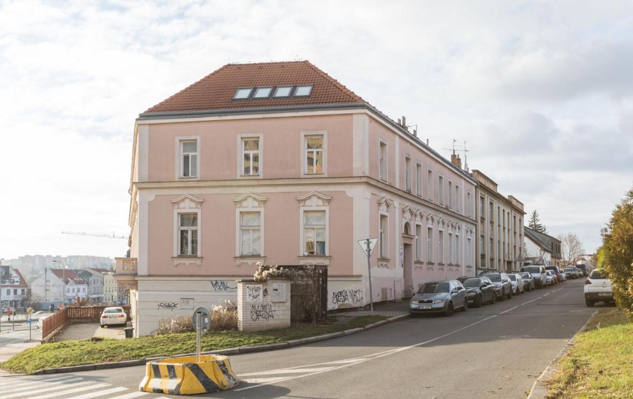 Sunshine Apartment Near The City Center Praha Bagian luar foto