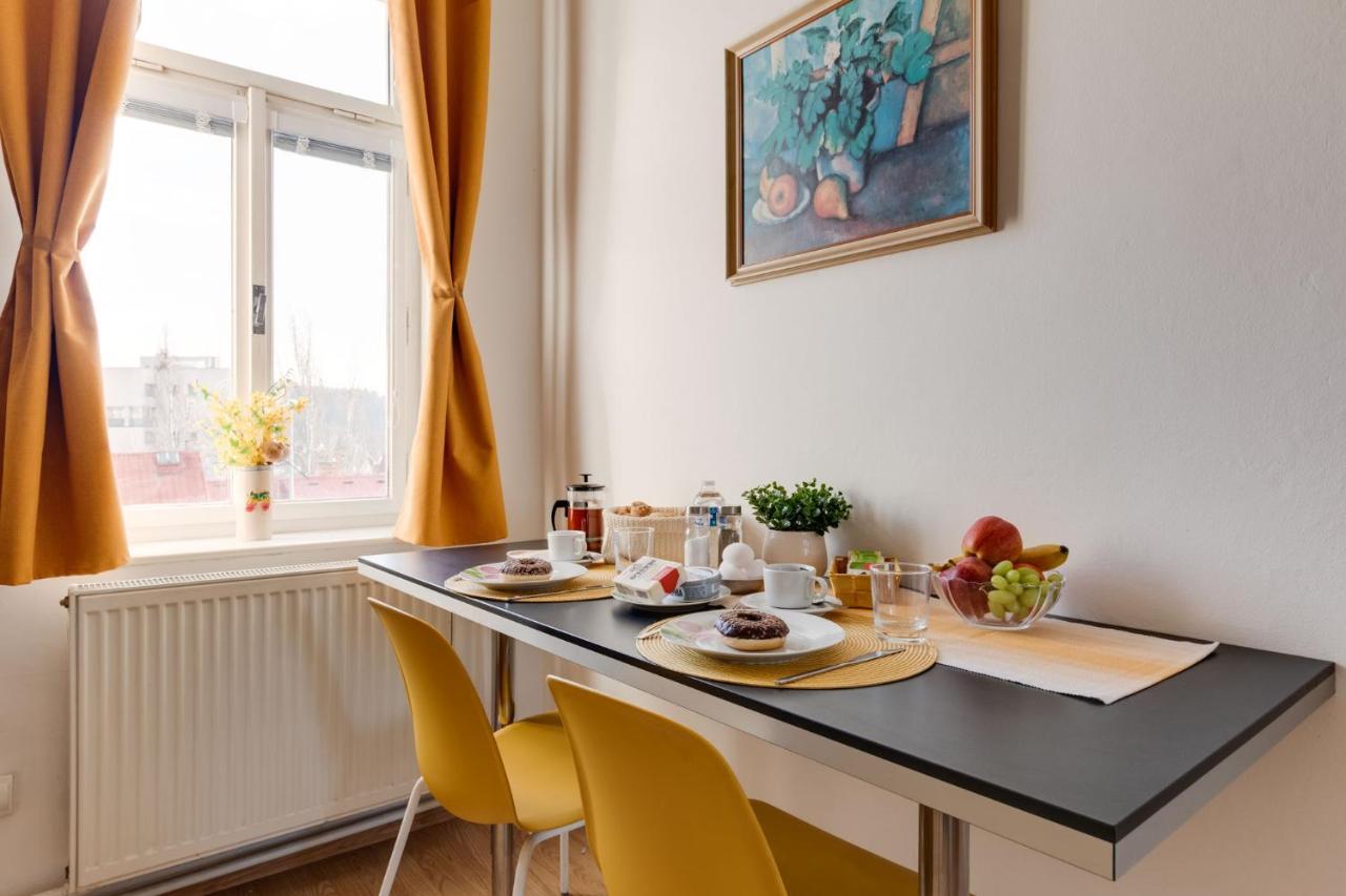 Sunshine Apartment Near The City Center Praha Bagian luar foto