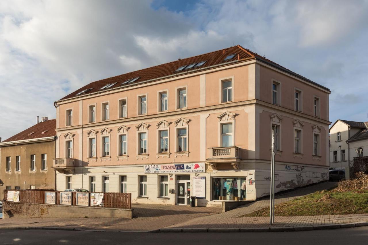 Sunshine Apartment Near The City Center Praha Bagian luar foto