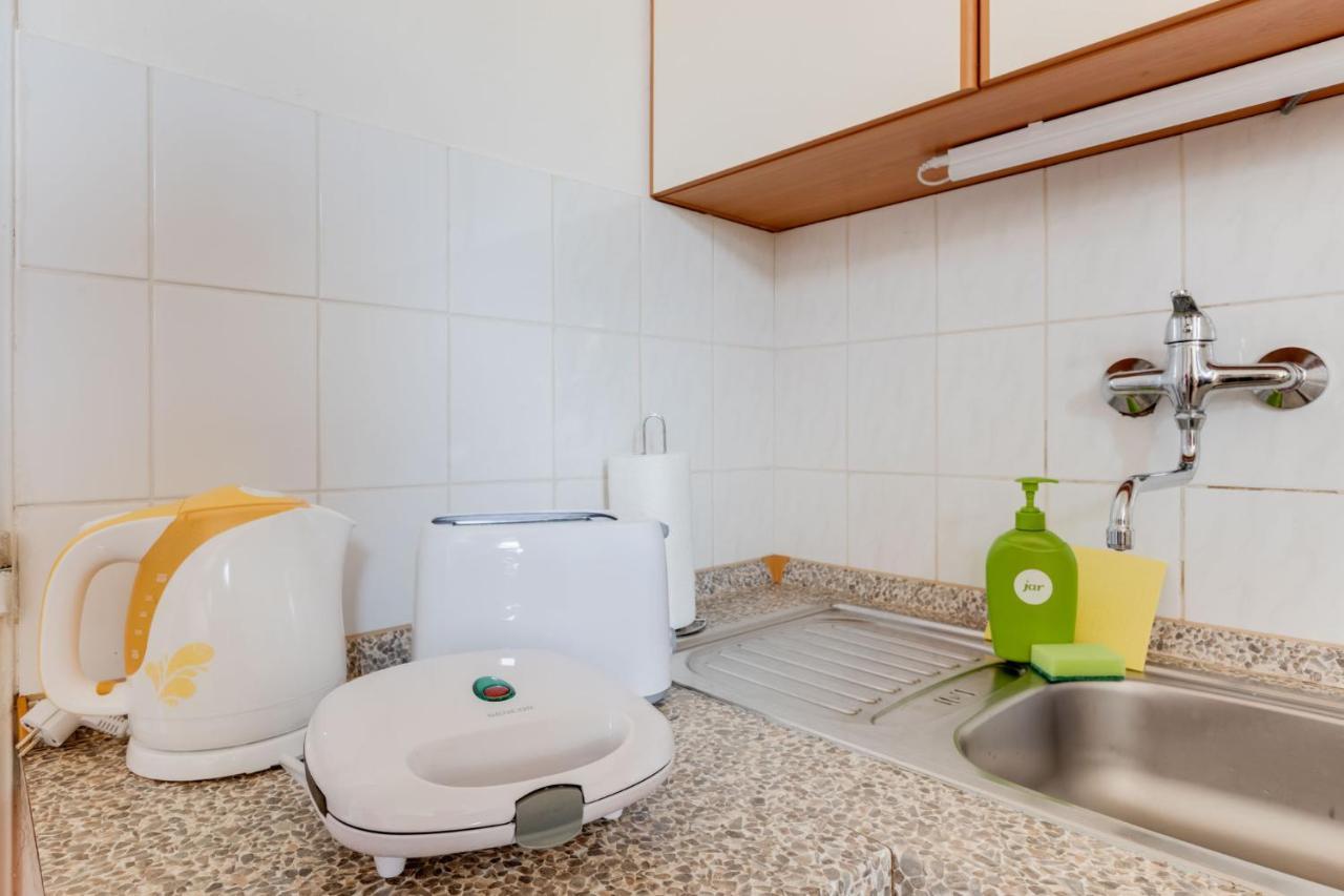 Sunshine Apartment Near The City Center Praha Bagian luar foto